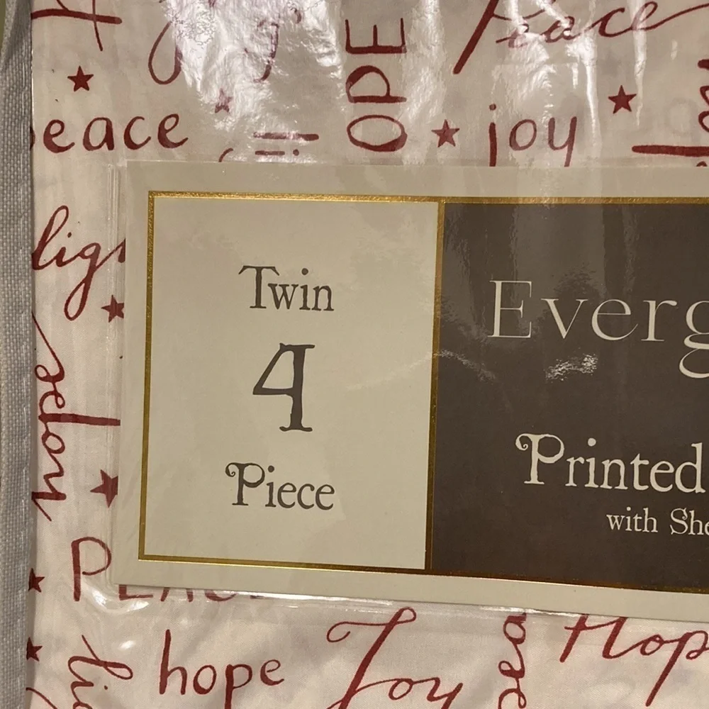 NEW EVERGREEN LANE TWIN CHRISTMAS WORDS SHEETS W/BONUS SHERPA PILLOWCASE